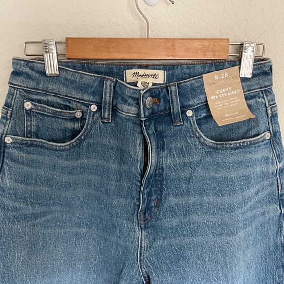 Curvy 90’s Straight Jeans NWT - Picture 2 of 4